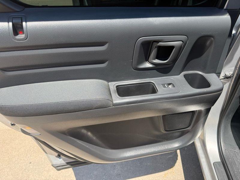Honda Ridgeline 4WD Crew Cab RTS 2012