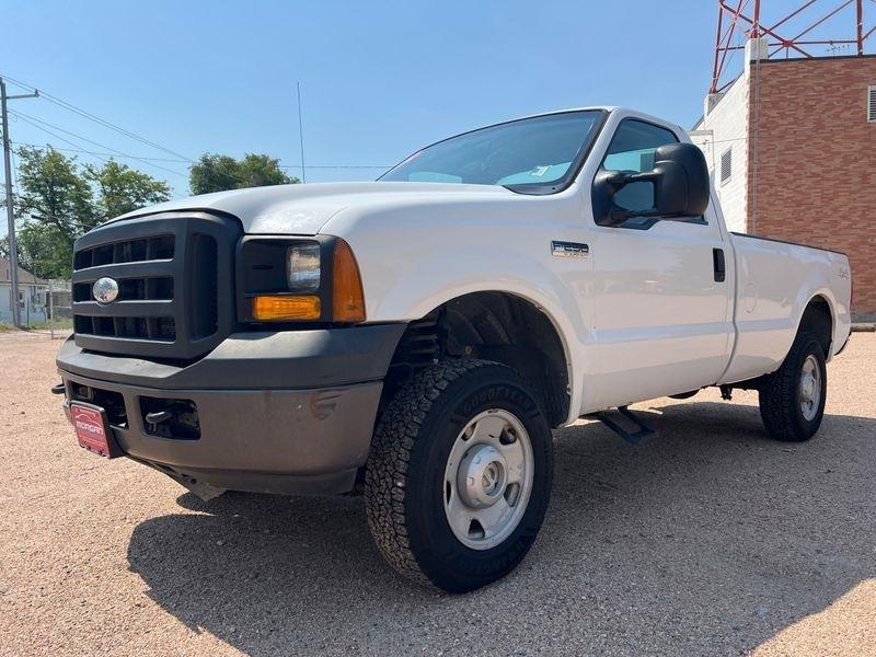Ford Super Duty F-250 4WD Reg Cab 137" XLT 2007
