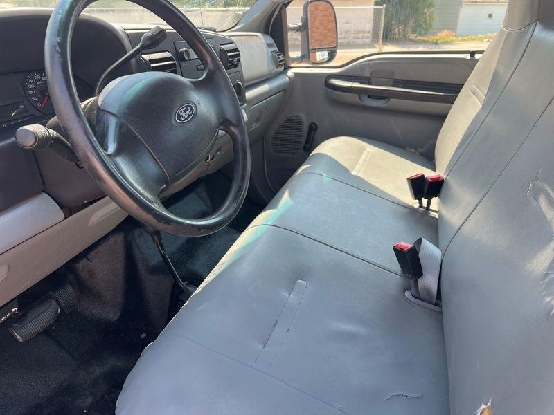 Ford Super Duty F-250 4WD Reg Cab 137" XLT 2007