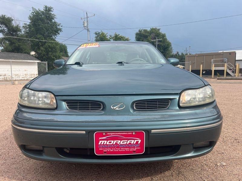 Oldsmobile Cutlass 4dr Sdn GLS 1998