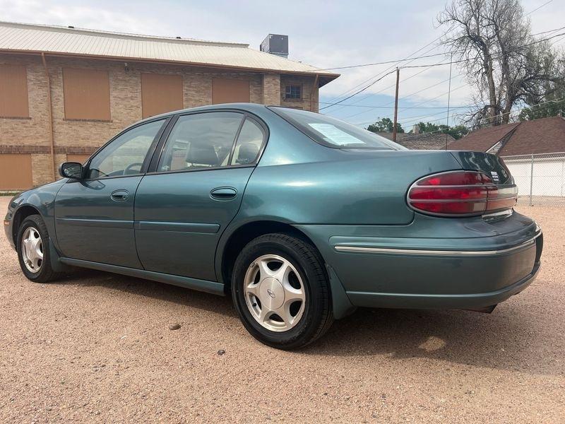 Oldsmobile Cutlass 4dr Sdn GLS 1998