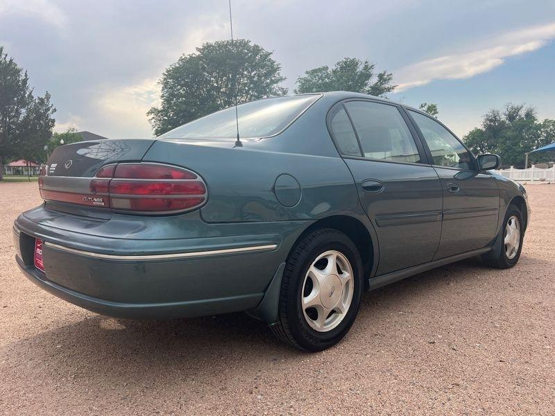 Oldsmobile Cutlass 4dr Sdn GLS 1998