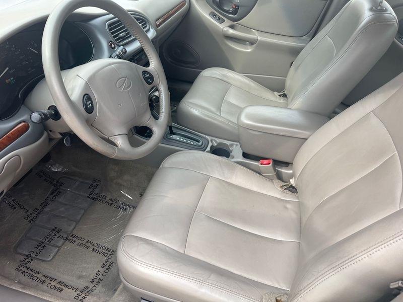 Oldsmobile Cutlass 4dr Sdn GLS 1998