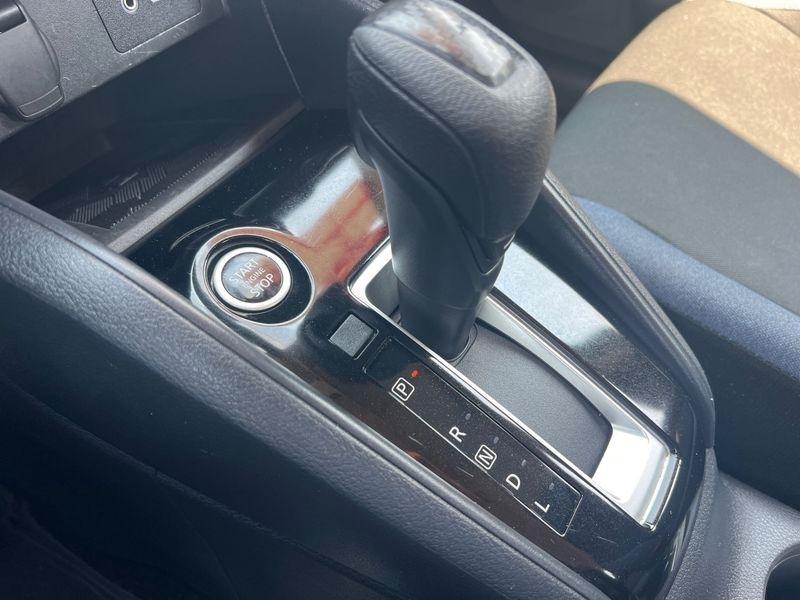 Nissan Versa SV CVT 2024