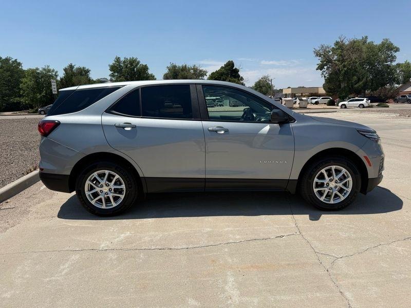 Chevrolet Equinox AWD 4dr LS w/1FL 2023