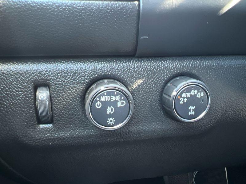 GMC Canyon 4WD Crew Cab 128.3" SLE 2018
