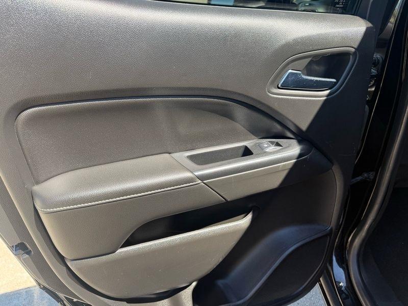 GMC Canyon 4WD Crew Cab 128.3" SLE 2018