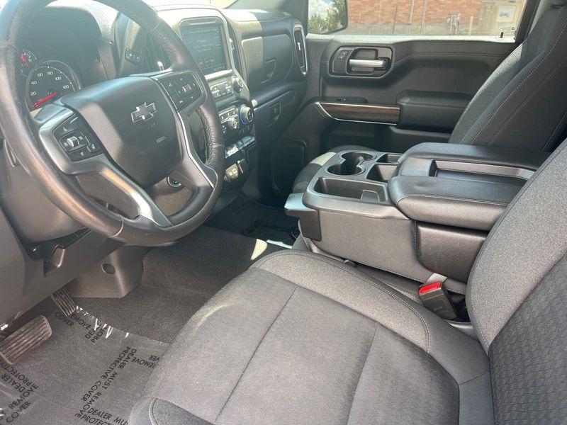 Chevrolet Silverado 1500 4WD Crew Cab 147" RST 2021