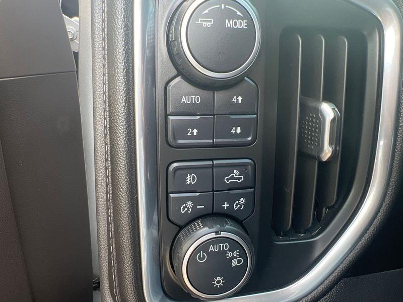 Chevrolet Silverado 1500 4WD Crew Cab 147" RST 2021