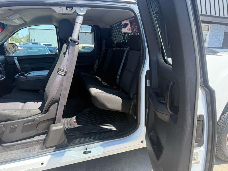 GMC Sierra 1500 4WD Ext Cab 143.5" SLE 2013
