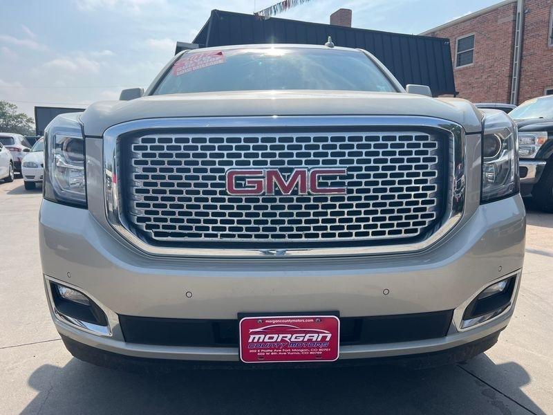 GMC Yukon XL 4WD 4dr Denali 2017