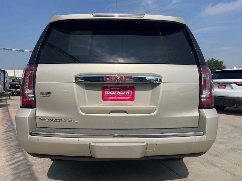 GMC Yukon XL 4WD 4dr Denali 2017