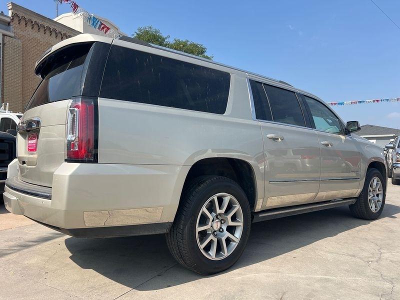 GMC Yukon XL 4WD 4dr Denali 2017