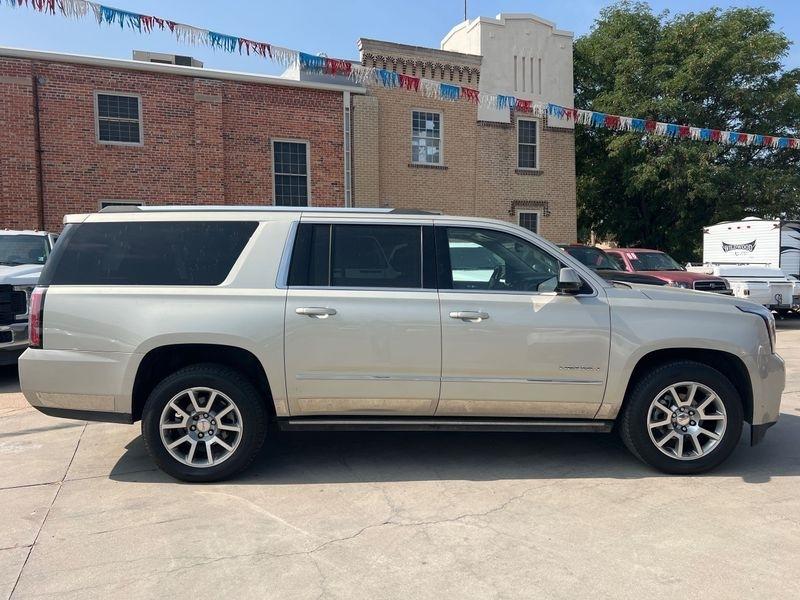 GMC Yukon XL 4WD 4dr Denali 2017
