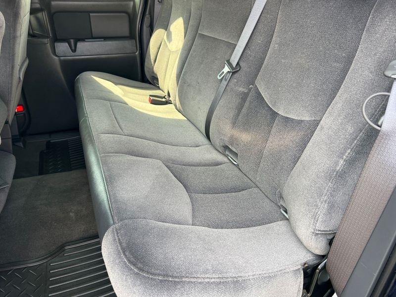 GMC Sierra 2500HD Ext Cab 157.5" WB 4WD SLE1 2006