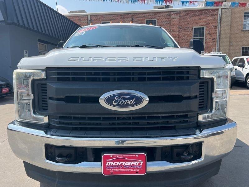 Ford Super Duty F-350 SRW Lariat 4WD SuperCab 168" WB 60" CA 2017