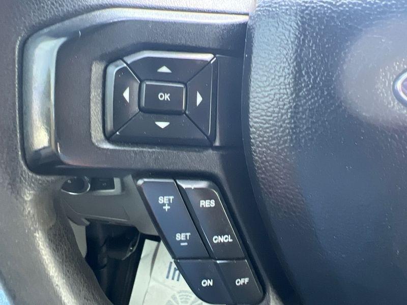 Ford Super Duty F-350 SRW Lariat 4WD SuperCab 168" WB 60" CA 2017
