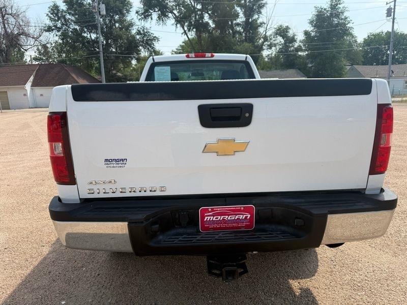 Chevrolet Silverado 2500HD 4WD Reg Cab 133.7" Work Truck 2011