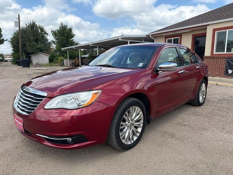 Chrysler 200 4dr Sdn Limited 2011