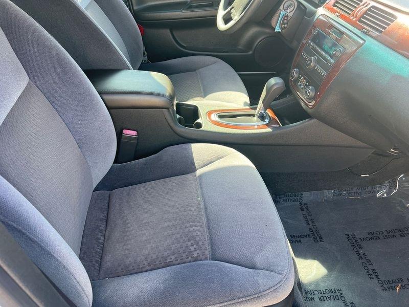 Chevrolet Impala 4dr Sdn LS 2010
