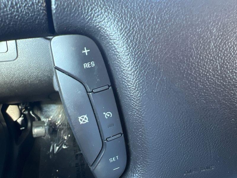 Chevrolet Impala 4dr Sdn LS 2010