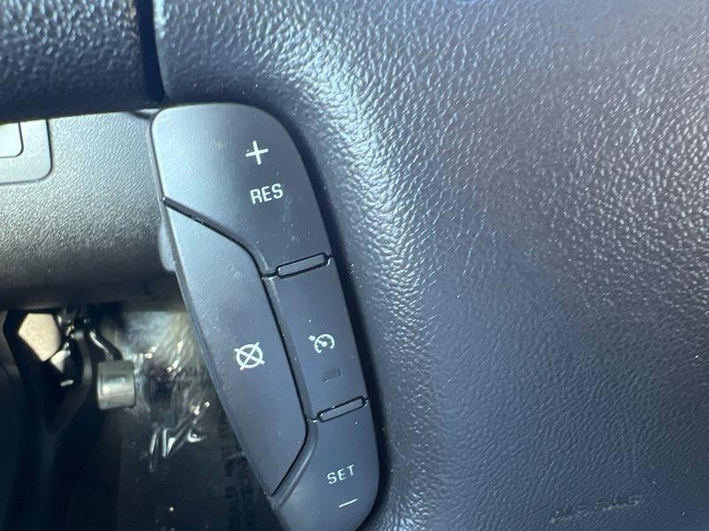 Chevrolet Impala 4dr Sdn LS 2010