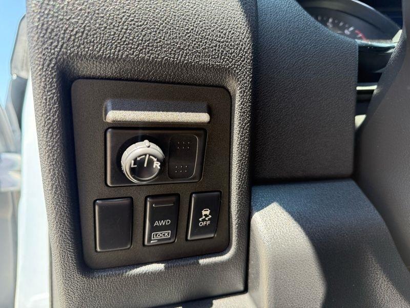Nissan Rogue AWD 4dr SV 2011