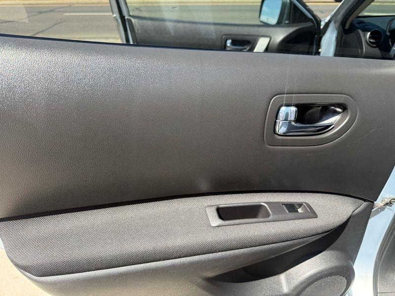 Nissan Rogue AWD 4dr SV 2011