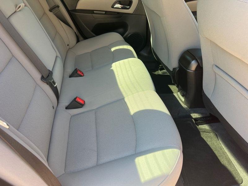 Chevrolet Cruze 4dr Sdn Auto 1LT 2013