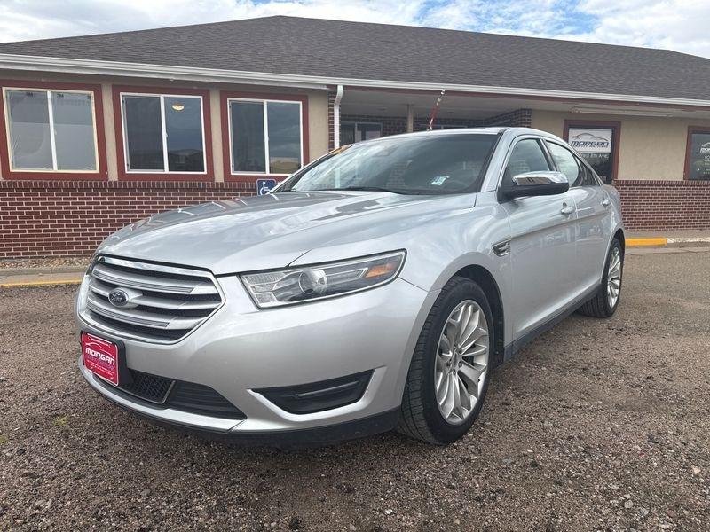 Ford Taurus Limited FWD 2019