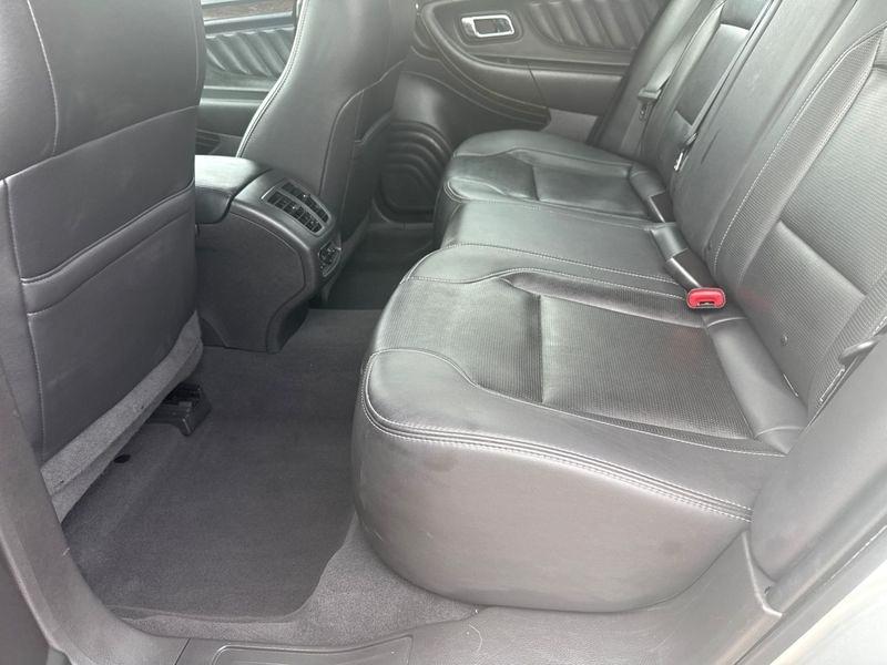 Ford Taurus Limited FWD 2019