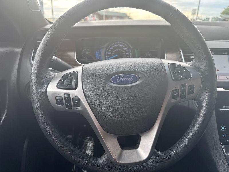 Ford Taurus Limited FWD 2019
