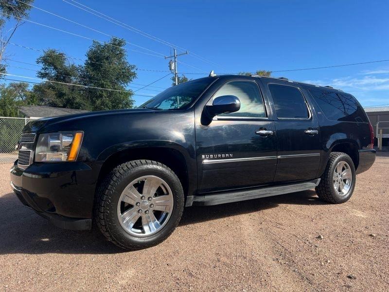 Chevrolet Suburban 4WD 4dr 1500 LTZ 2011