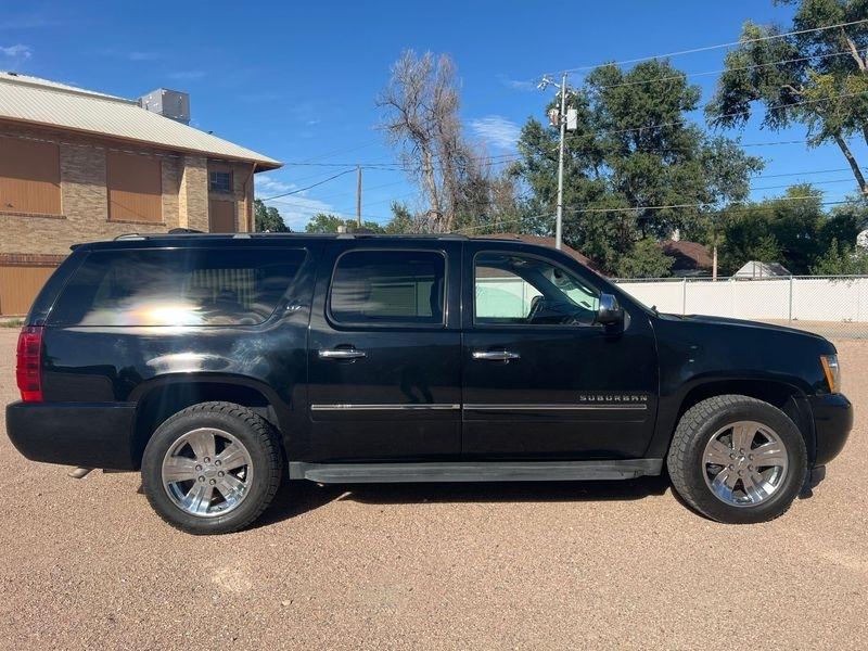 Chevrolet Suburban 4WD 4dr 1500 LTZ 2011