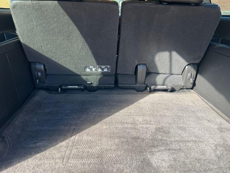 Chevrolet Suburban 4WD 4dr 1500 LTZ 2011