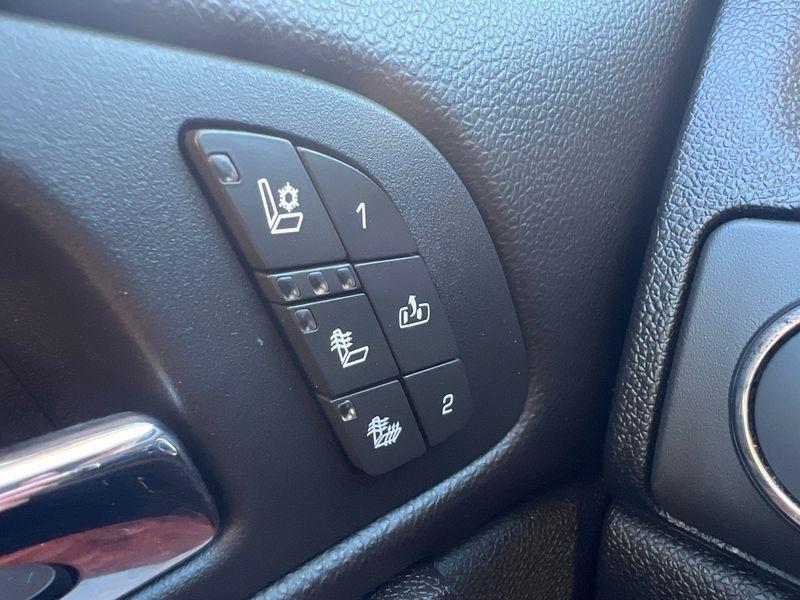 Chevrolet Suburban 4WD 4dr 1500 LTZ 2011