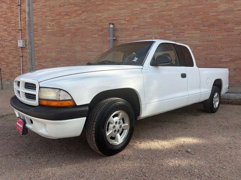 Dodge Dakota Club Cab 131" WB Sport 2001
