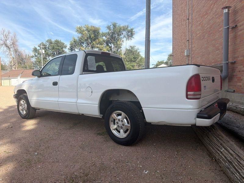 Dodge Dakota Club Cab 131" WB Sport 2001