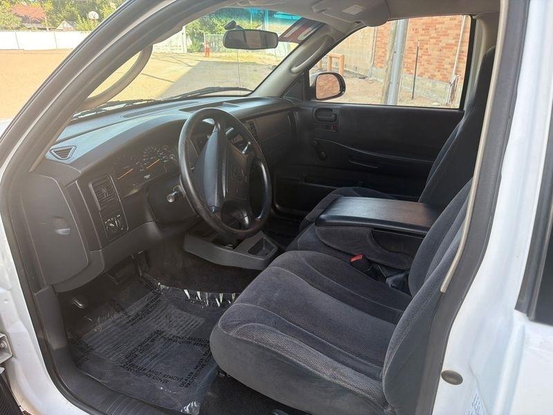 Dodge Dakota Club Cab 131" WB Sport 2001
