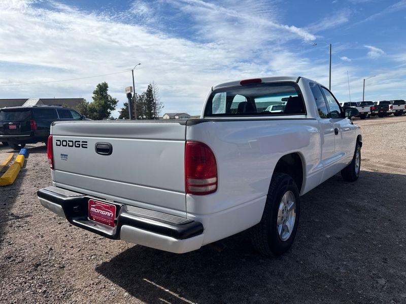 Dodge Dakota Club Cab 131" WB Sport 2001