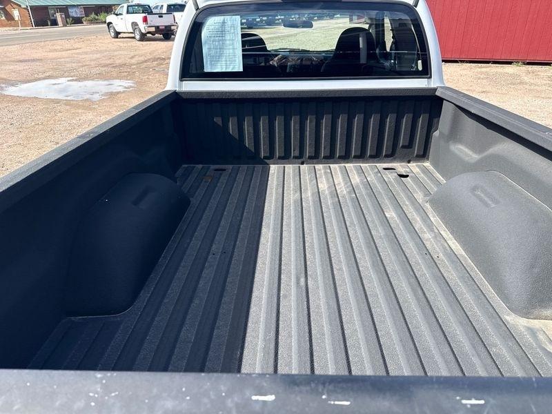 Dodge Dakota Club Cab 131" WB Sport 2001
