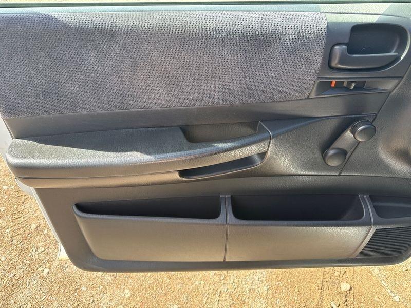 Dodge Dakota Club Cab 131" WB Sport 2001