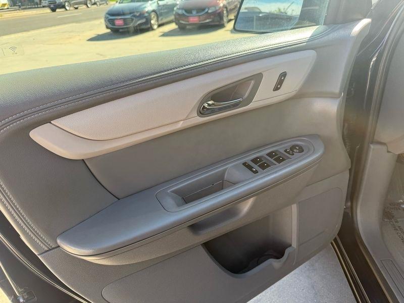 Chevrolet Traverse FWD 4dr LS w/1LS 2016