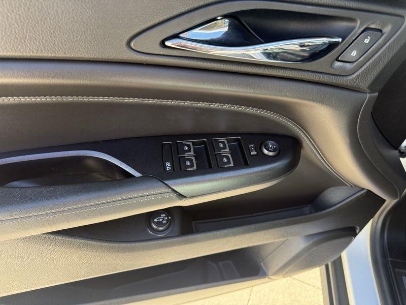 Cadillac SRX FWD 4dr Performance Collection 2016