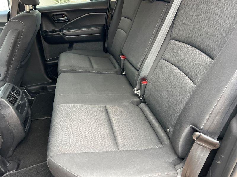 Honda Ridgeline Sport 4x4 Crew Cab 5.3' Bed 2017