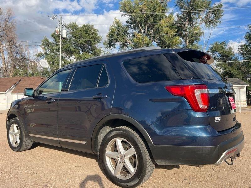 Ford Explorer XLT 4WD 2017