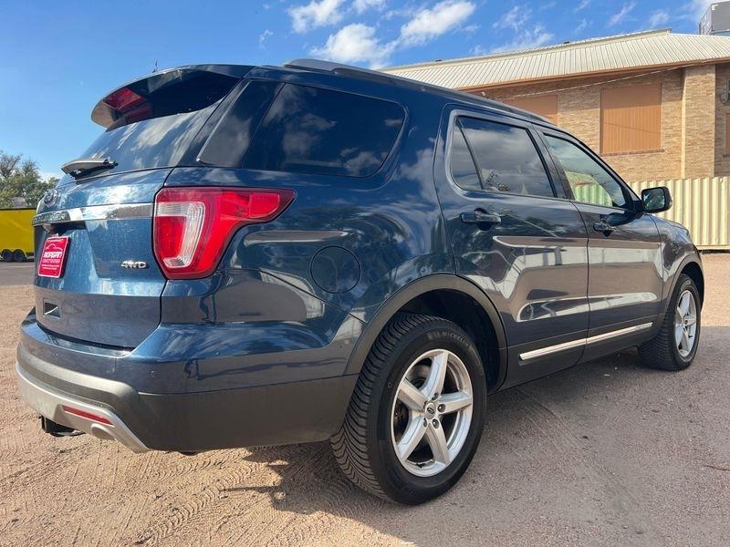 Ford Explorer XLT 4WD 2017