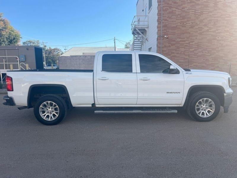 GMC Sierra 1500 4WD Crew Cab 153.0" SLE 2018