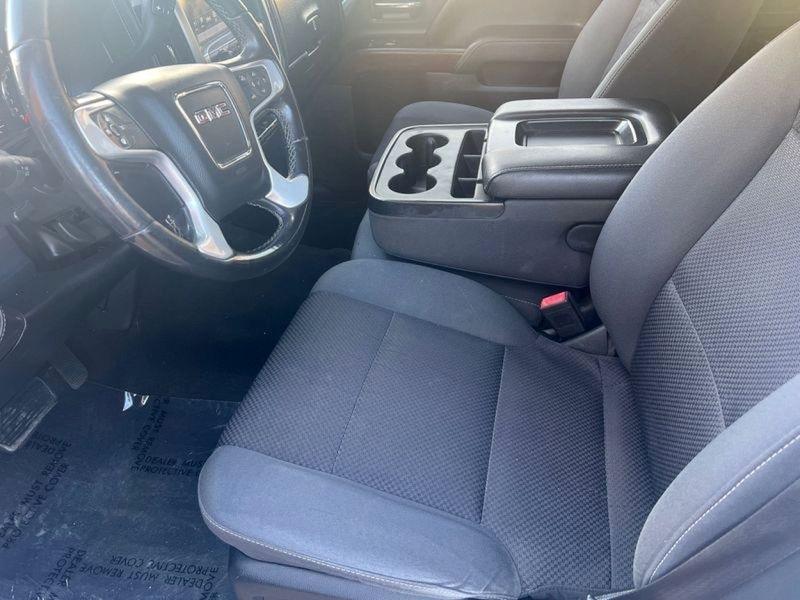 GMC Sierra 1500 4WD Crew Cab 153.0" SLE 2018