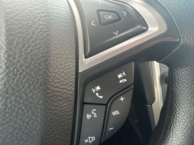 Ford Fusion SE FWD 2019